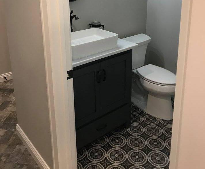 pattern tile bathroom floor